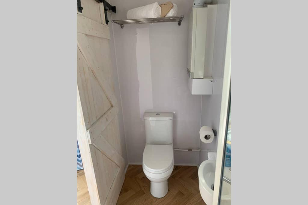 Apple Tree Hut Apartment Tenby Ngoại thất bức ảnh