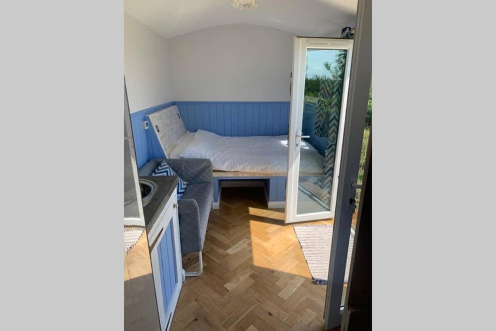 Apple Tree Hut Apartment Tenby Ngoại thất bức ảnh