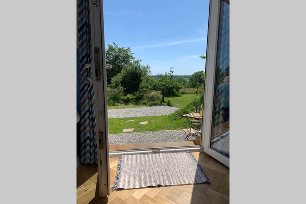 Apple Tree Hut Apartment Tenby Ngoại thất bức ảnh