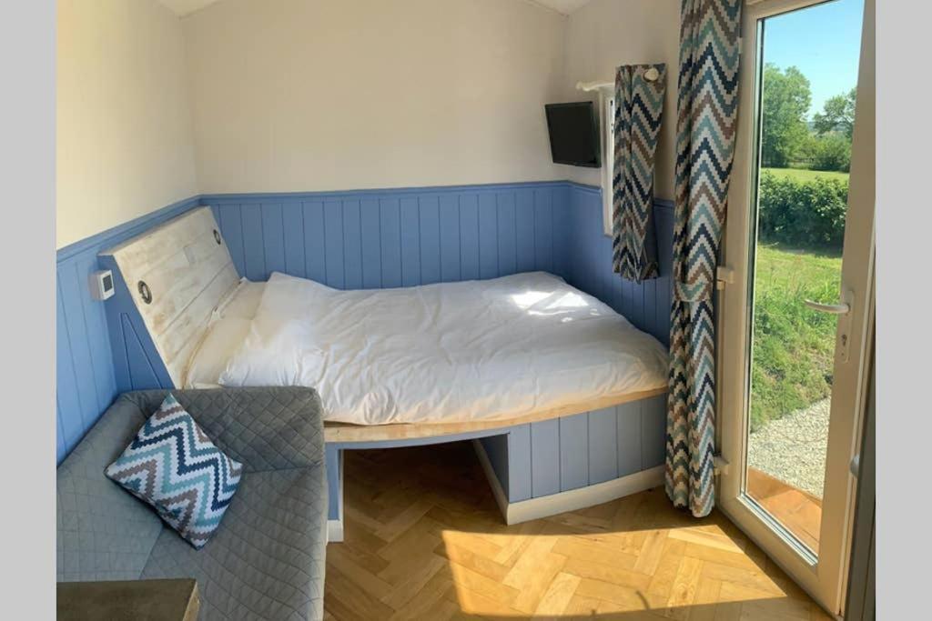 Apple Tree Hut Apartment Tenby Ngoại thất bức ảnh